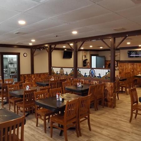 Travelodge By Wyndham Kenora Esterno foto
