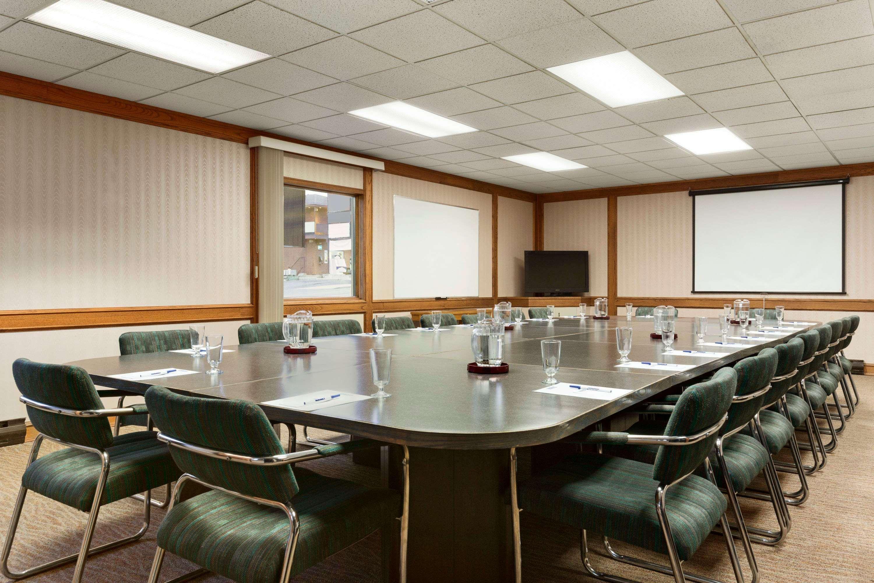 Travelodge By Wyndham Kenora Esterno foto