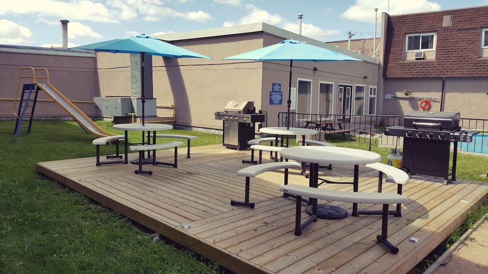 Travelodge By Wyndham Kenora Esterno foto
