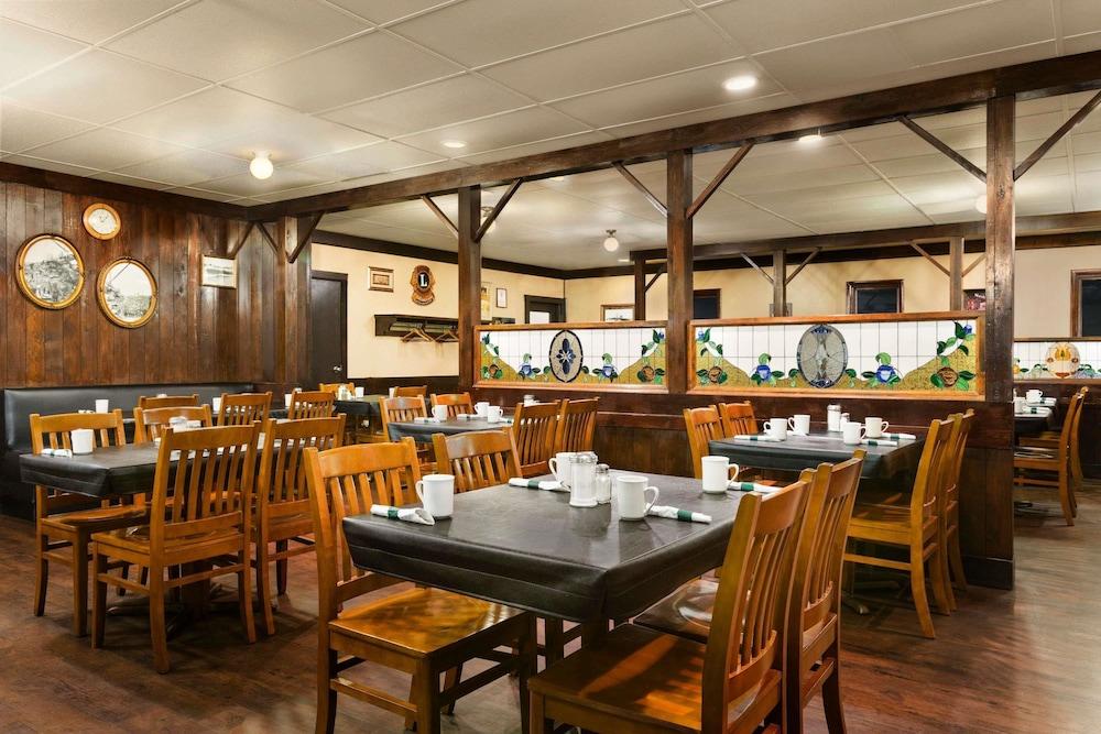 Travelodge By Wyndham Kenora Esterno foto
